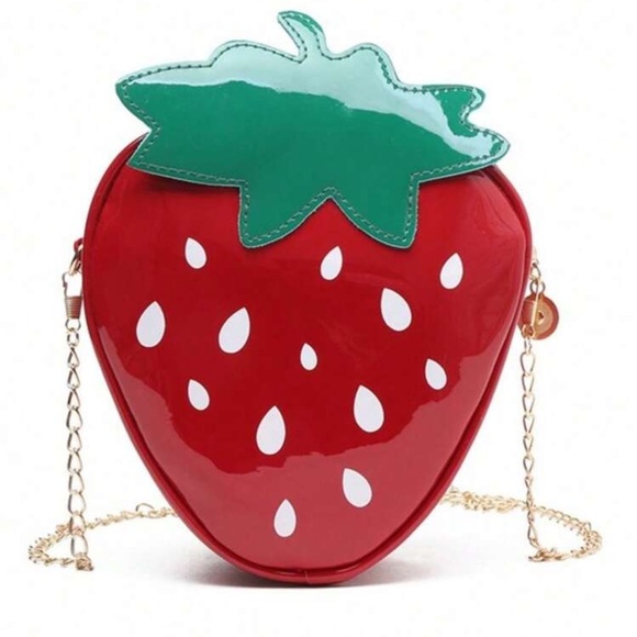NEW STRAWBERRY SHAPED CROSSBODY 7” x 7” REMOVABLE STRAP!! - Picture 8 of 8